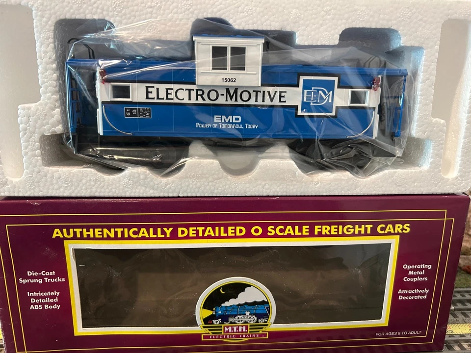 MTH 20-91006 EMD Extended Vision Caboose NIB - Image 2 of 3