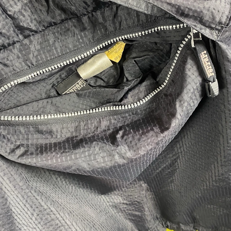 Vintage Ferrari Jacket Mens M Black Reversible Hooded Anorak 1999 90s Racing - Image 4 of 4