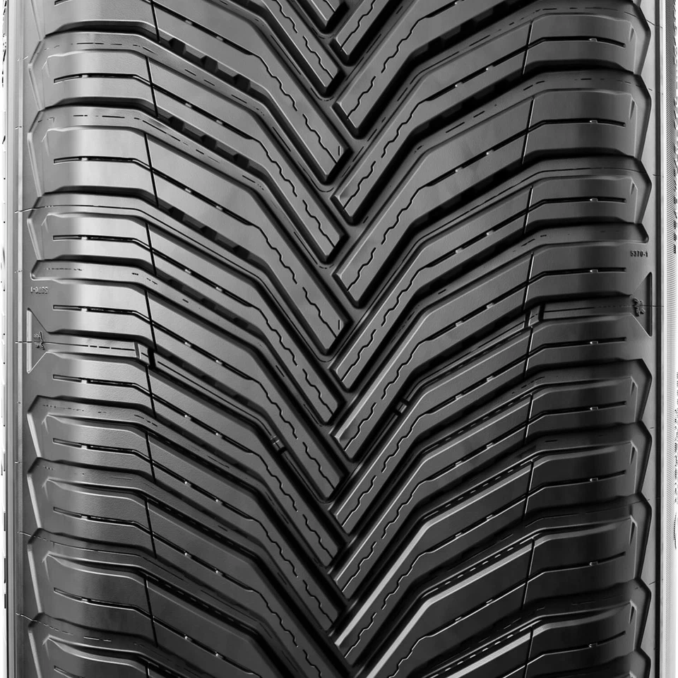 Neumático de coche Crossclimate2 para todas las estaciones para SUVs y crossovers - 235/45R18/XL 98V Foto 3 de 4