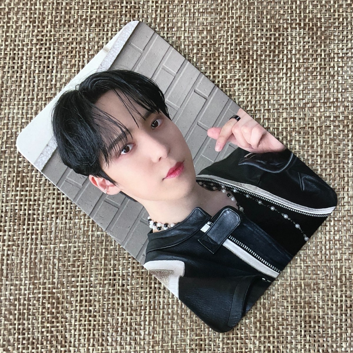 ATEEZ YUNHO [THE WORLD EP.1 : MOVEMENT] Official Photocard