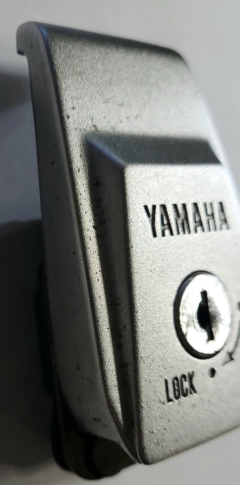 OEM YAMAHA VENTURE ROYALE 1300 XVZ13 SADDLEBAG LOCK 1986-1993 1NL-28408-02-00 - Image 3 of 4
