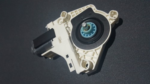 Audi A1 A4 A6 A7 Q3 Q5 Skoda Superb Fensterhebermotor Hinten Rechts 8K0959812A