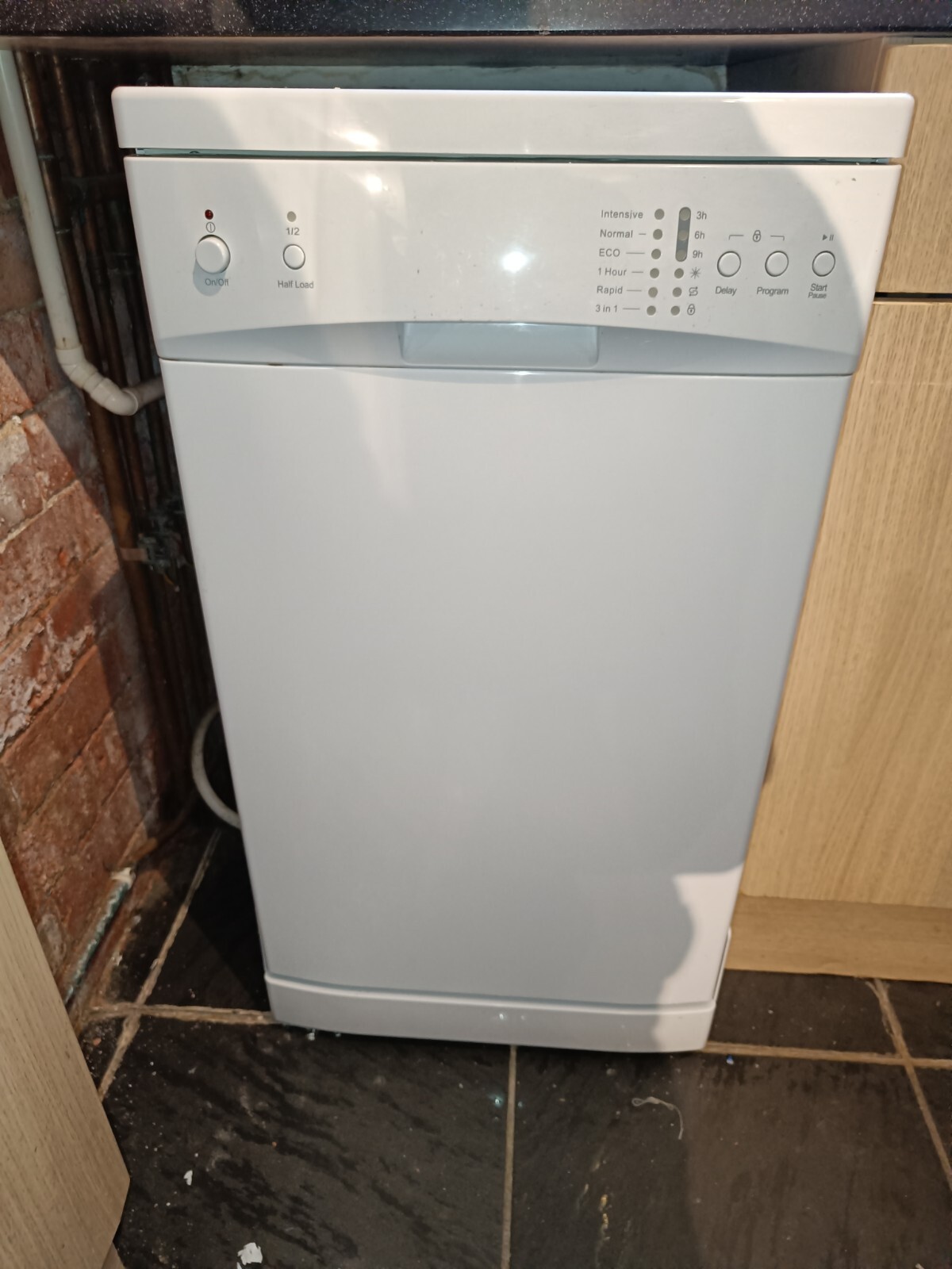 Currys essentials 45cm Dishwasher CDW45W13 eBay