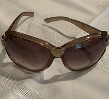 Gucci WomensSunglasses authentic Model #2985 With Case