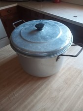 Vintage aluminum stock pot with lid and handles