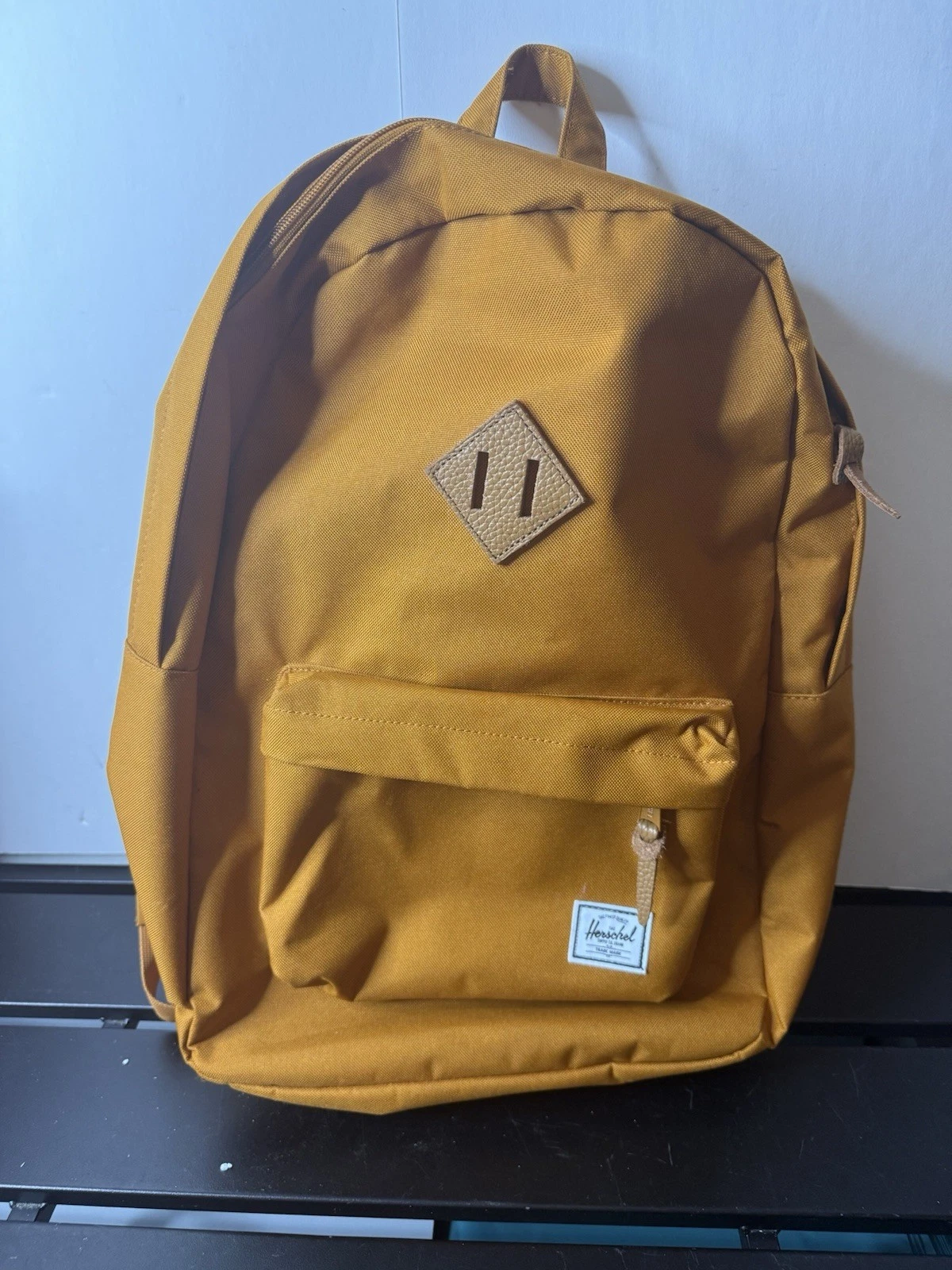 NWOT Herschel Heritage Backpack 10007-04097 Pumpkin Spice 21.5L RARE