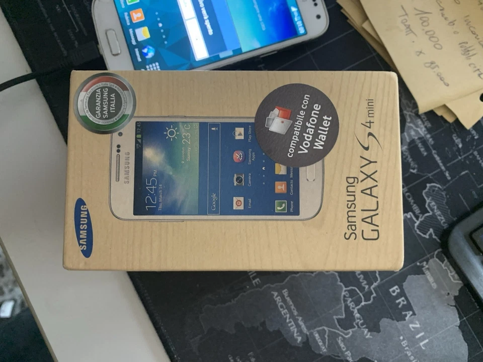 Samsung Galaxy S4 Mini GT-I9195 - 8GB - Bianco (Sbloccato), foto 2 di 5
