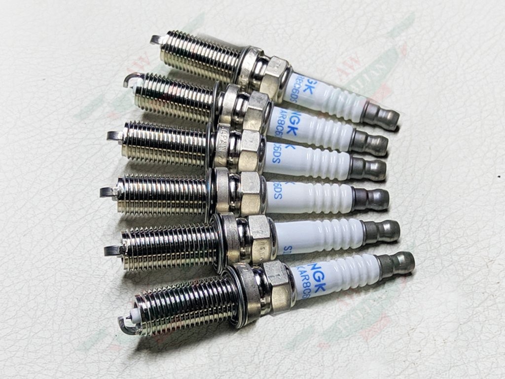 Maserati Ghibli Quattroporte Levante Spark Plug Set (6) NGK 310235/6 awitalian