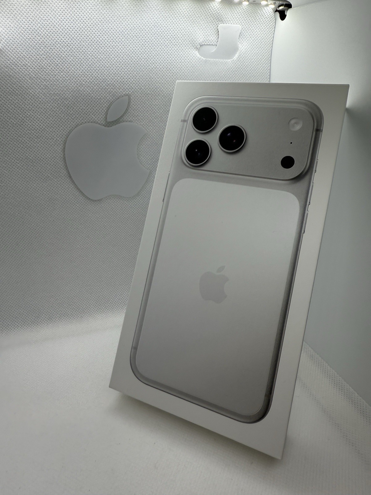 Apple Iphone 17 Pro Max 2TB Argent A3526 Disponible Immédiatement 2000GB NEUF