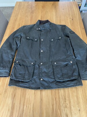 Herren Barbour International Duke Wachs Steppjacke. Grün, Größe L