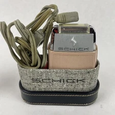 Vintage Lady Schick Electric Razor Shaver Pink, For Part Or Repair NOT WORKING