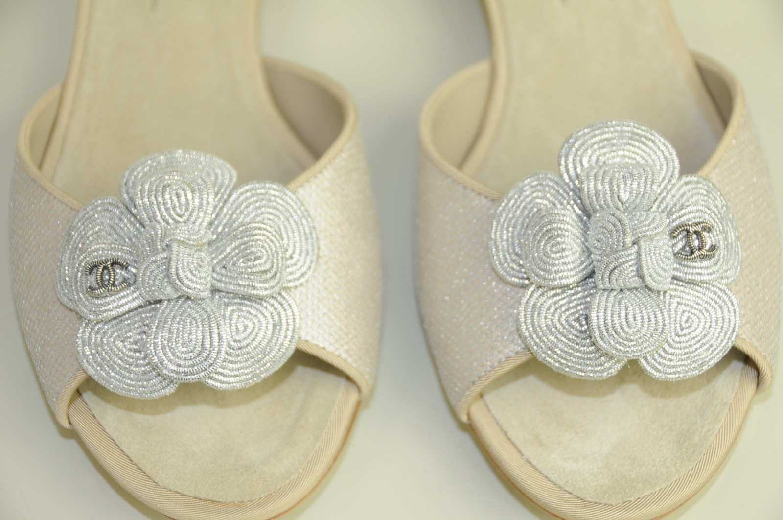 CHANEL Glitter Lace Camellia Flower Mules Sandals Flat Shoes Size 37.5 $1050