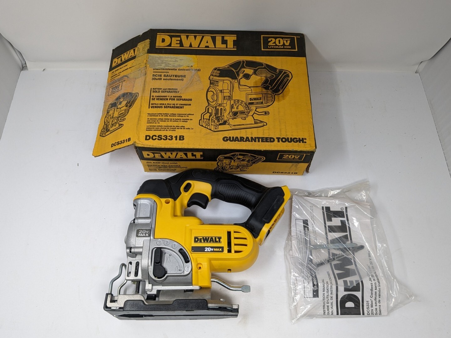 Dewalt DCS331B 20V MAX Variable Speed Jig Saw Cordless Store Display