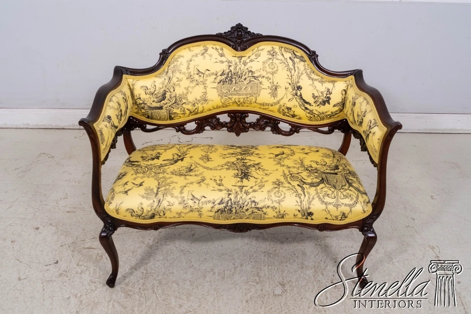 L69667: антикварная французская оконная скамья из красного дерева эпохи Людовика XV с новой обивкой - Изображение 2 из 4