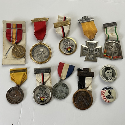 Wendell Lewis Willkie & Calvin Coolidge Campaign buttons with 9 Ger/Am medals