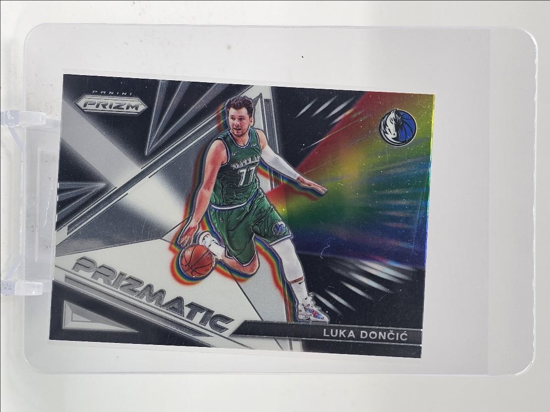 LUKA DONCIC 2021-22 PANINI PRIZM BASKETBALL PRIZMATIC MAVERICKS Q1753