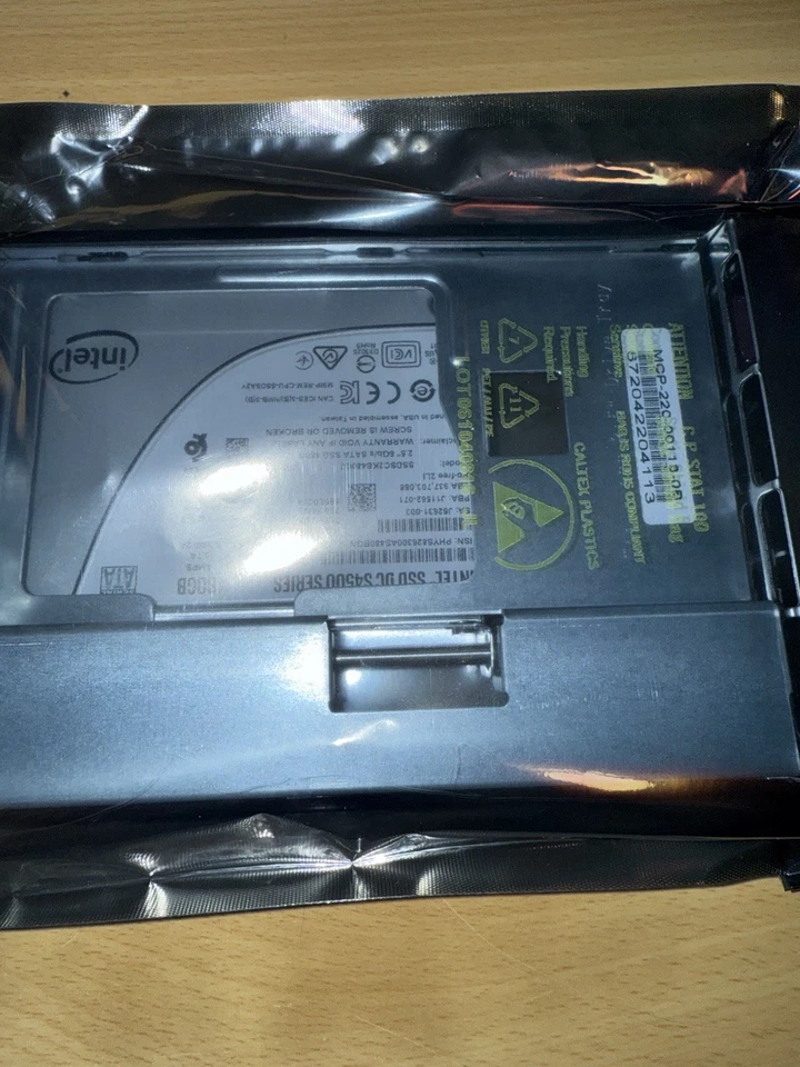 全新英特尔 DC S4500 系列 480GB SATA 6Gb/s 2.5 英寸固态硬盘 SSDSC2KB480G7 — 第 2/4 张图片