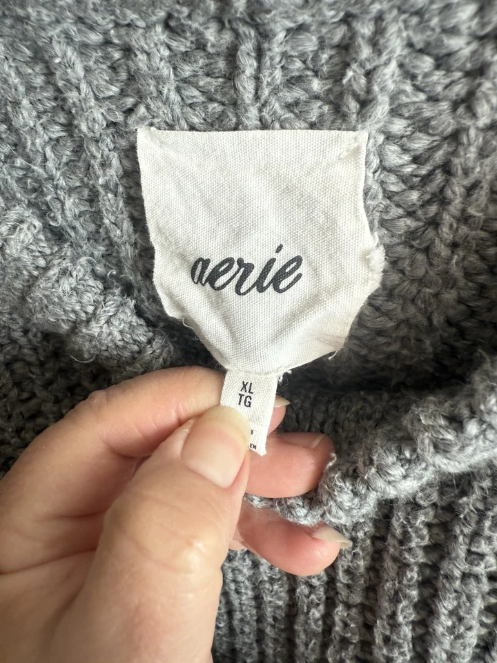 Aerie Women's X-Large Grey Chunky Cable Knit Sweater - Image 2 of 3