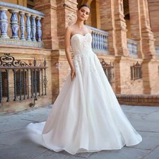 Sweetheart Wedding Dresses Appliques Sleeveless A-line Lacing Up Bride Gowns
