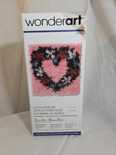 New Wonder Art Latch Hook Kit. Heart Wreath. 12  X 12  .