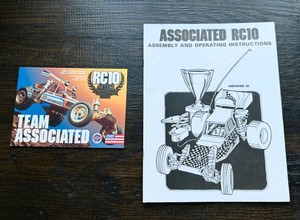 Associated rc10 40th place card and manual rc10 Jay Hasley Green CC A stamp