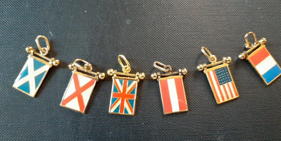 Argento Dorato n° 1 Ciondolo Charms F Giorgi Smalto Bandiera Stati Vari VINTAGE - Immagine 2 di 4