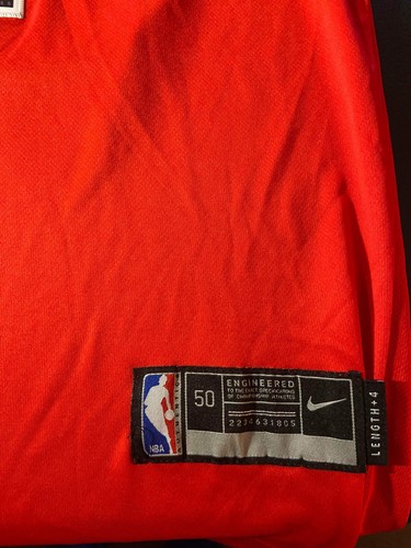 Lauri Markkanen Signed Autographed Chicago Bulls Basketball Jersey Jsa Coa Rare - Picture 7 of 7