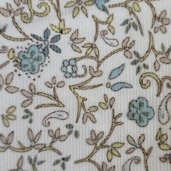 Top Xhilaration Blanco, Azul y Verde Floral Campesino Manga Corta Pana Niñas M Foto 3 de 4