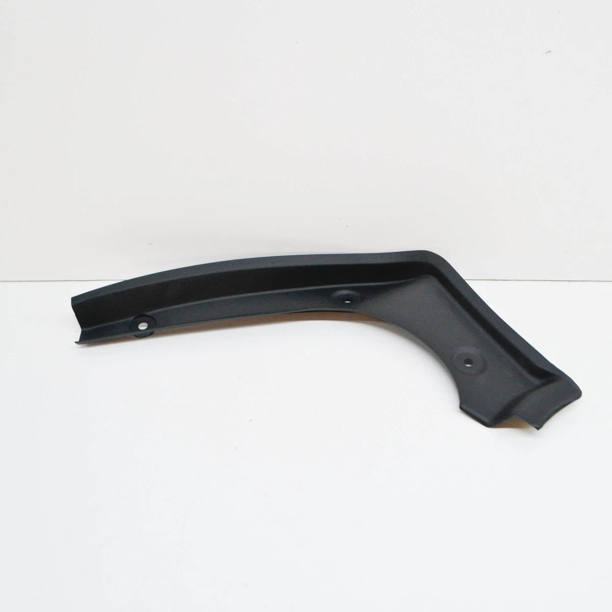 NEW BMW 6 E63 REAR LEFT WATER CHANNEL COVER 51717124909 7124909  