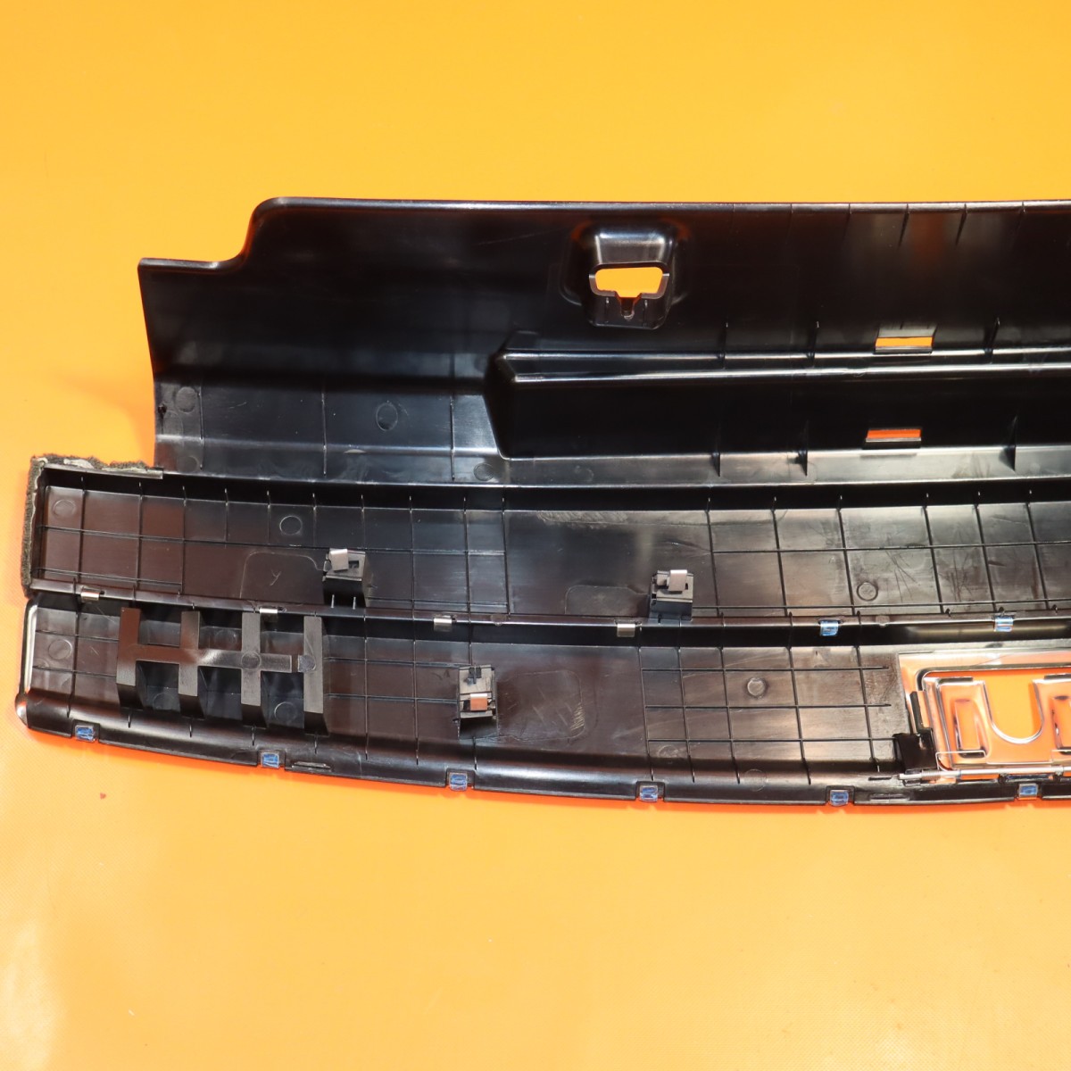 Bentley Bentayga 2016-2019 Cargo cover P/N 36A864483D