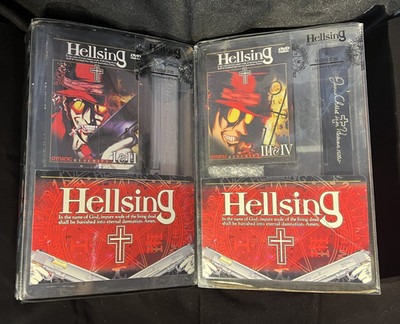 Hellsing DVD Set Volumes 1-4 Includes 2 Prop Guns and Stands READ DESCRIPTION