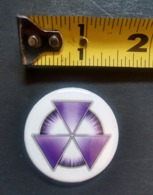 2011 DC COMICS   FLASHPOINT   THE OUTSIDER   1.5''  PROMOTIONAL PIN-BACK BUTTON