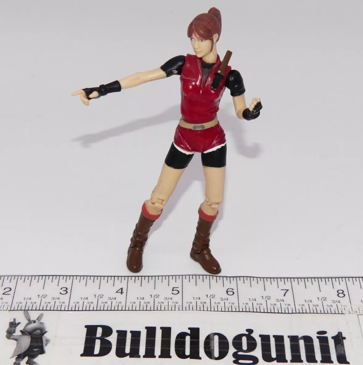 RESIDENT EVIL 2: Collectible Action Figure Claire Redfield Classic