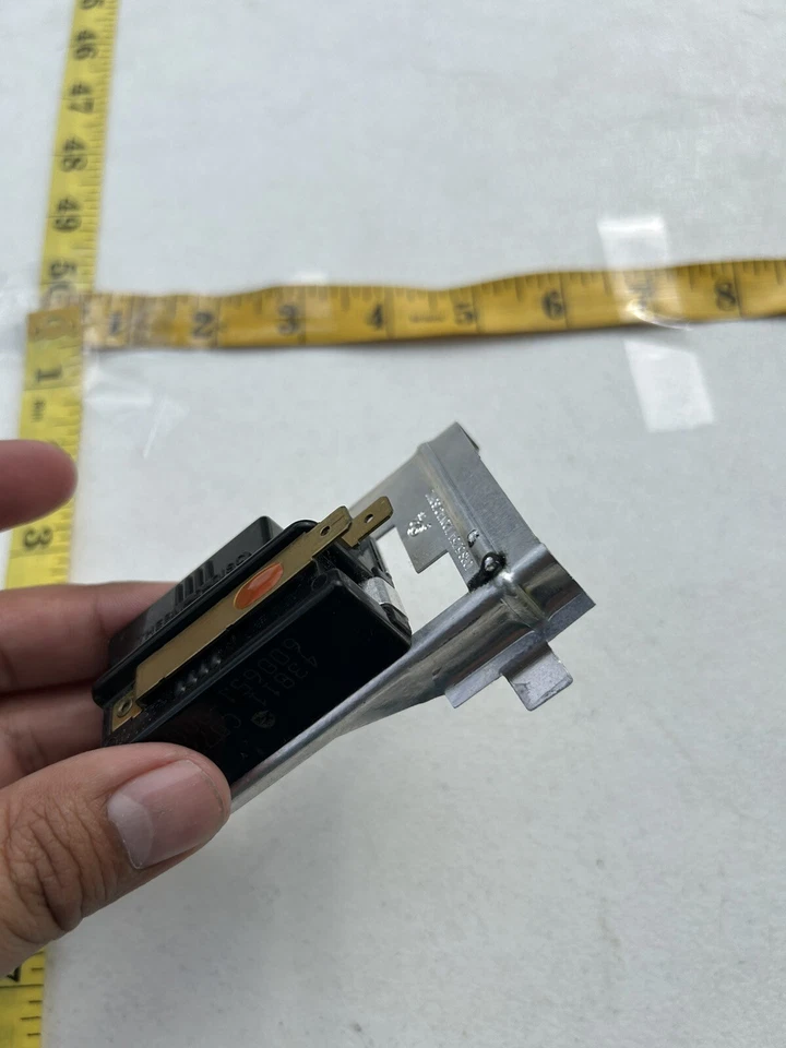 Frigidaire Flame Sensor Part Dryer 5303281135 - Image 2 of 4