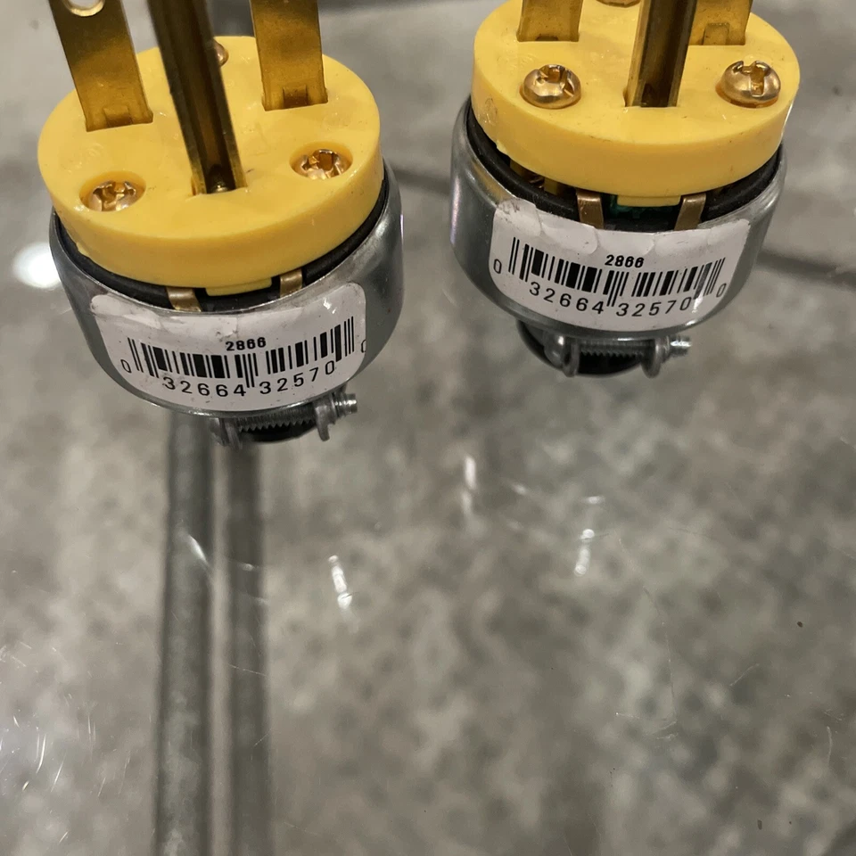 (2) Cableado Eagle 2866 Enchufe blindado conectado a tierra 3 cables 15A 125V Amarillo Nuevo de Lote Antiguo Foto 3 de 3