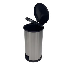 Mainstays Kitchen Trash Can, 7.9 Gallon Plastic Step Garbage Bin with Lid, Silve
