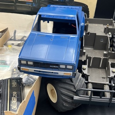 ~80s スターアンドストライプ アメリカ bigbuck サルペット Vintage Marui Big Bear Monster Truck Pre-built Kit with Remote