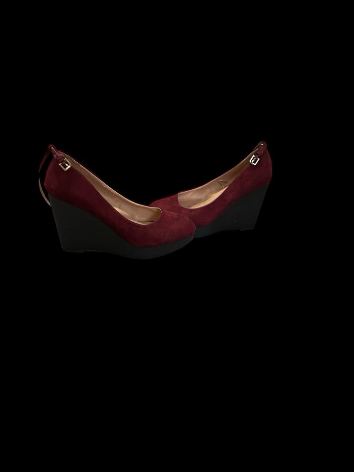 ✨ Burgundy suede wedges ✨ - Image 2 of 4
