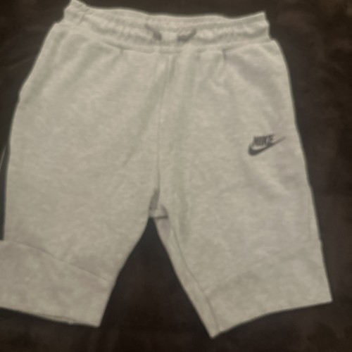 Nike Tech Boys Large Navy Blue Hooded Zip W/ Gray Tech Shorts Used ! Excellent - Picture 3 of 13