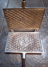 Vintage Berarducci Brothers Pizzelle Handheld Pizzelle Cookie Iron Maple Handles