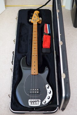 stingray MUSICMAN ベース 2013 USA製 3EQ H stingray MUSICMAN