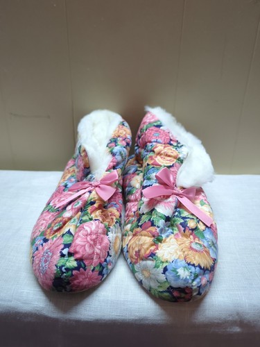 Vintage Floral Pattern Snug Treds Comfort Footwear House Slippers Size: 6.5-7.5 - Picture 3 of 4