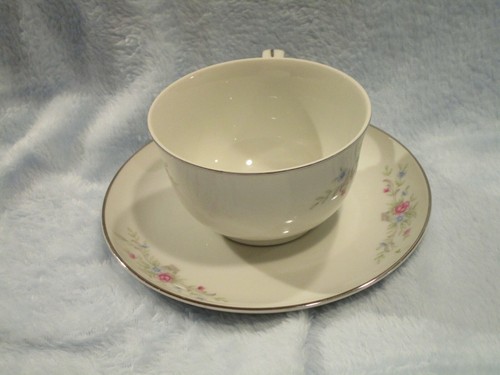 Florenteen Fantasia Cup and Saucer Set - Picture 2 of 6
