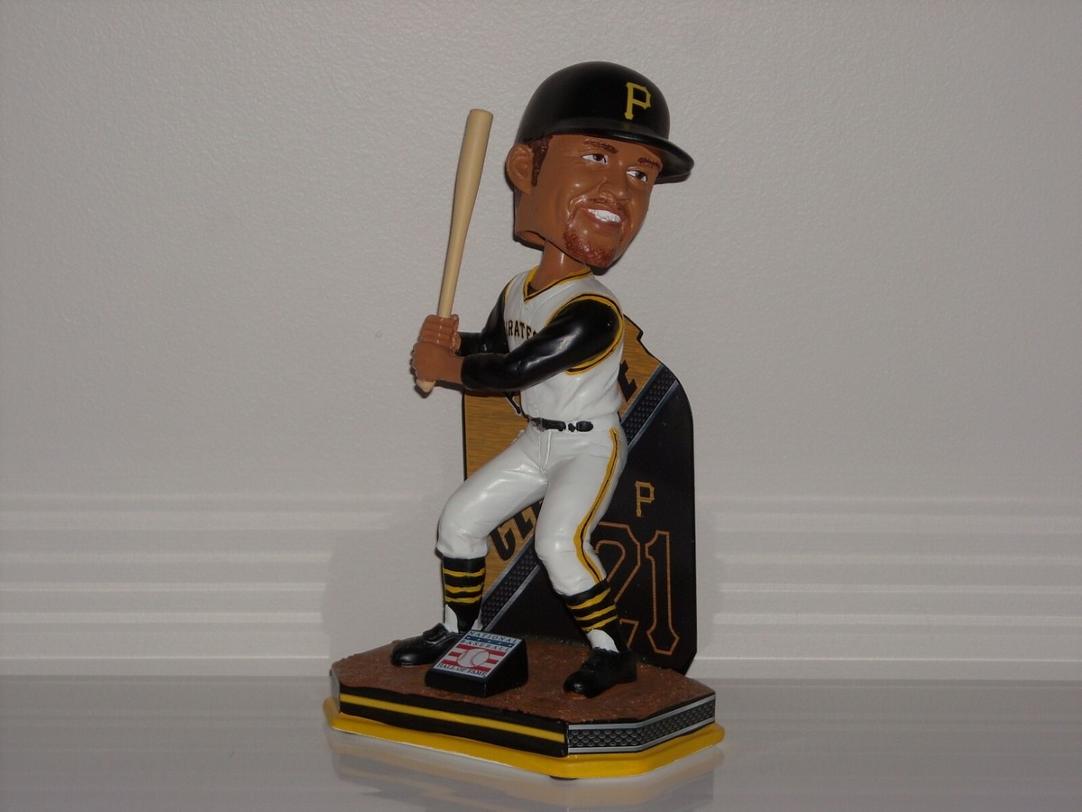 ROBERTO CLEMENTE Pirates Bobblehead 2016 MLB Cooperstown Edition