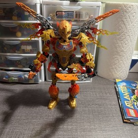 LEGO BIONICLE: Tahu-Uniter of Fire (71308) and Ikir Creature of Fire (71303)