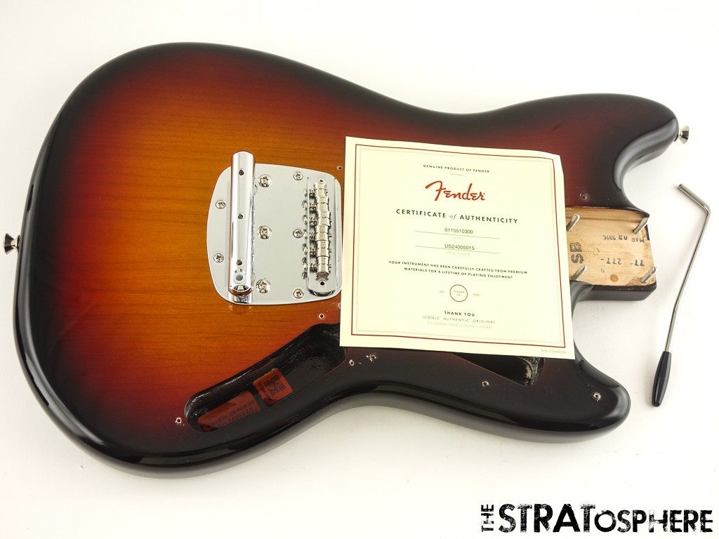 Fender American Performer Mustang Series BODY + HARDWARE Sunburst