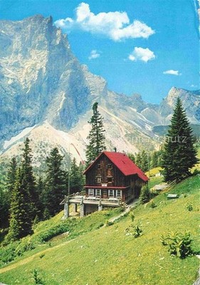 Otto-Mayr-Huette 1600m Ausserfern Tyrol AT bullfinch Schartschrofen mountain hut fir