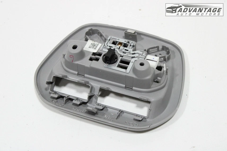 2021-2022 CHEVROLET SPARK ROOF OVERHEAD CONSOLE DOME LIGHT LAMP SWITCH OEM - Image 4 of 4