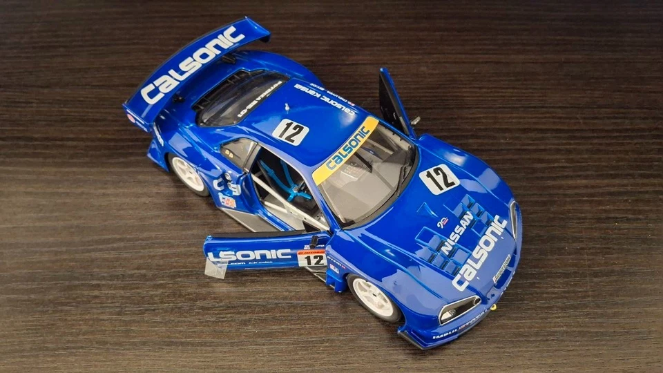 Nissan Skyline Calsonic - 1:24 - Muscle Machines - Immagine 2 di 4