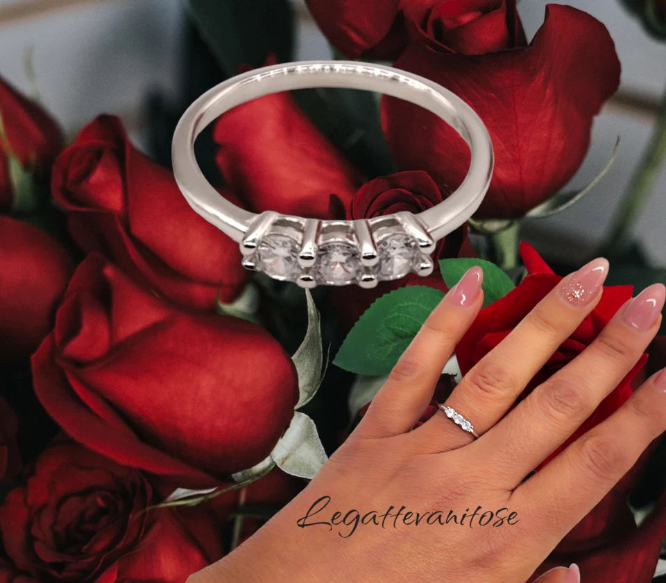 Anello donna TRILOGY in Argento 925 con zirconi brillante rodiato oro bianco . - Immagine 3 di 4